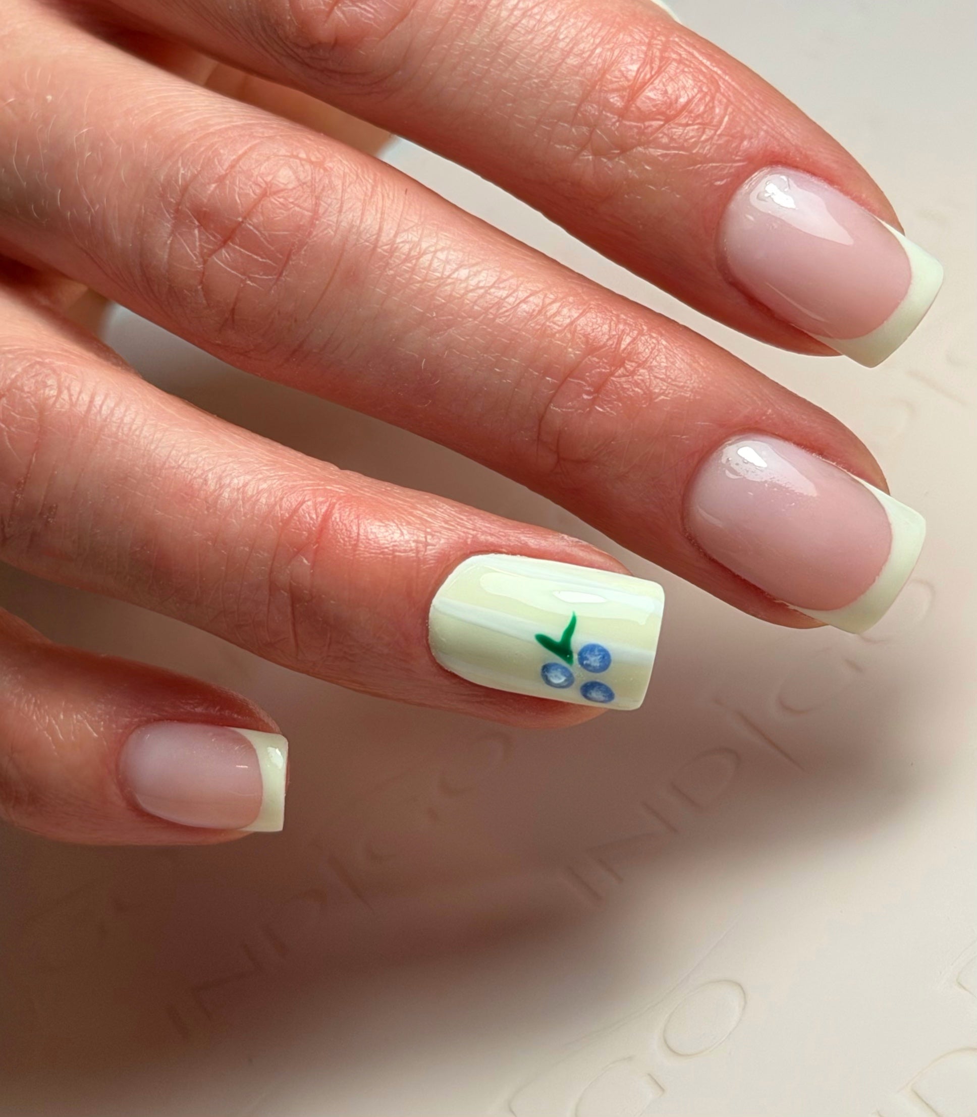 SHY BANANA Gel Polish 7ml