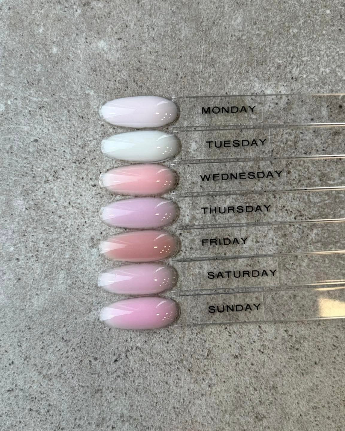 Structure base Monday